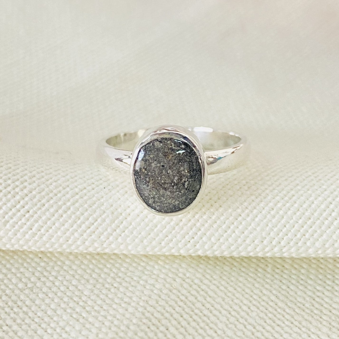 Oval Cremation Ring